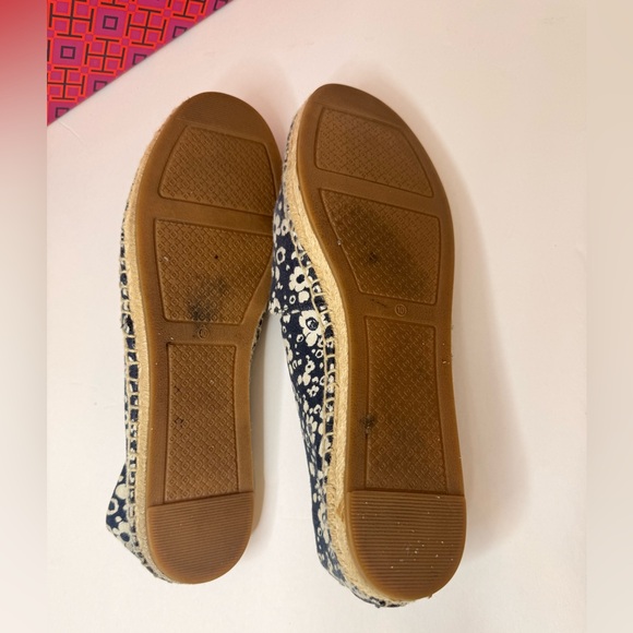 Tory Burch Navy and White Floral Espadrilles - Picture 5 of 5